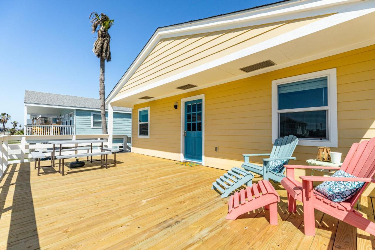 Sunny Daze Walk To Beach 2 Decks Pet Friendly Has A Mini Bar Галвестон Экстерьер фото